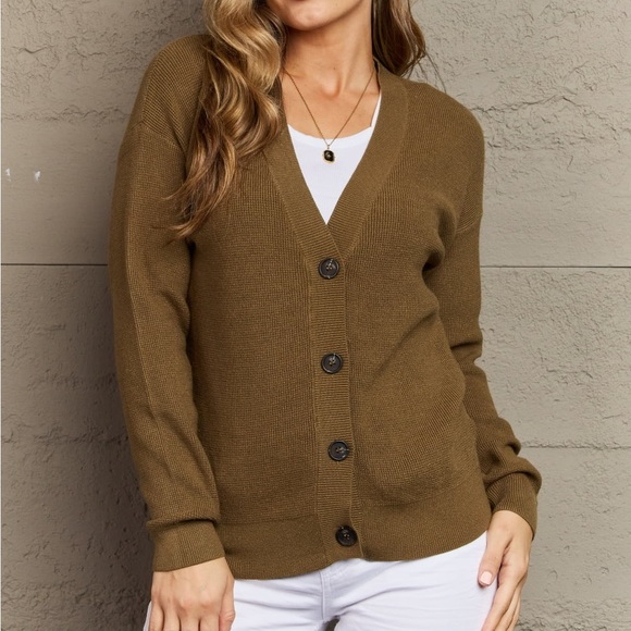 NWT Zenana Kiss Me Tonight Button Down Grandpa Cardigan in Olive Green - Picture 4 of 7